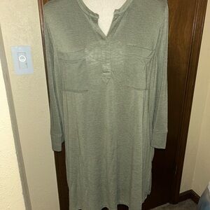 Chico’s Olive Green Tunic Top Size 2 (Large) 3/4 Sleeve Soft Stretch lightweight